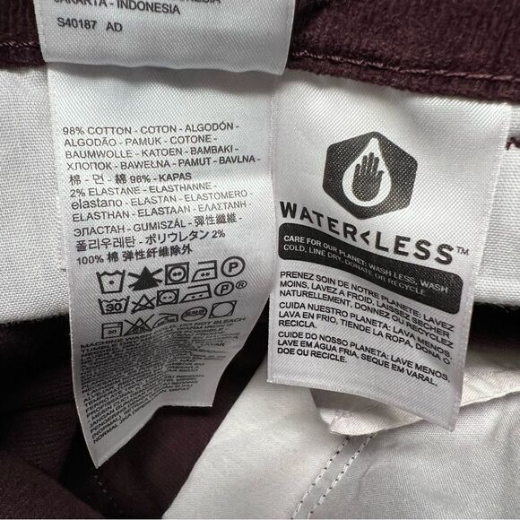 Levi’s 721 High Rise Corduroy Pants - Picture 8 of 8